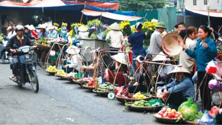 Nhiều tiến triển trong giải tỏa chợ cóc, chợ tạm